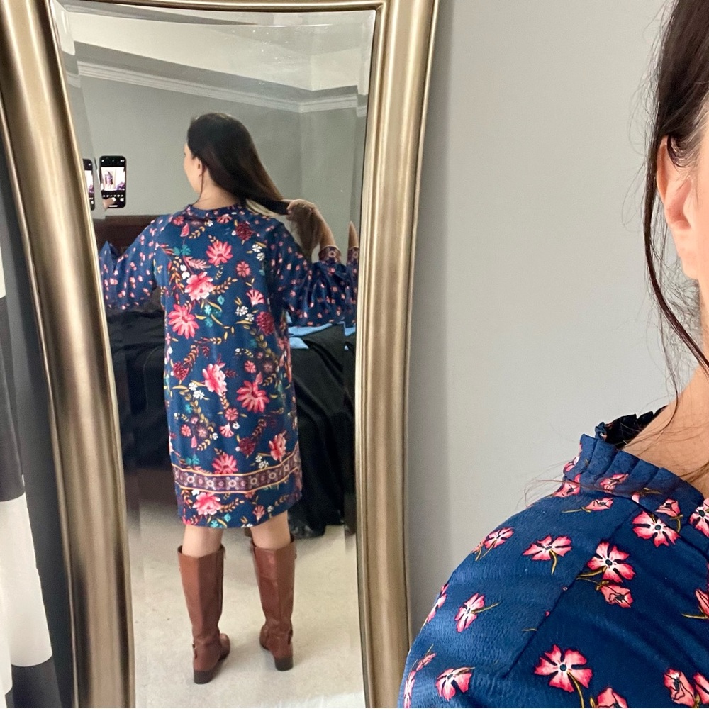 STUNNING Floral Loft Dress - Picture 6 of 8